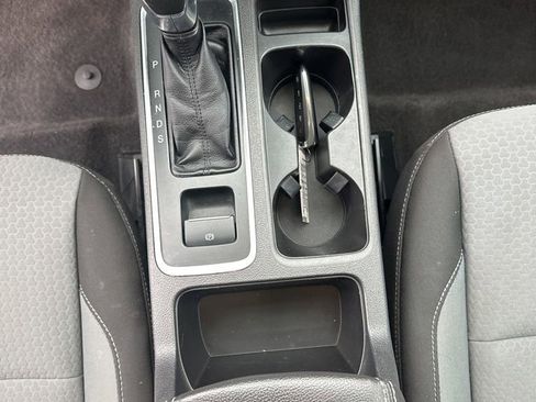 Used 2019 Ford Escape SE image 26