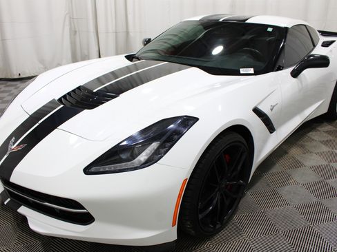Used 2014 Chevrolet Corvette Stingray Coupe image 28