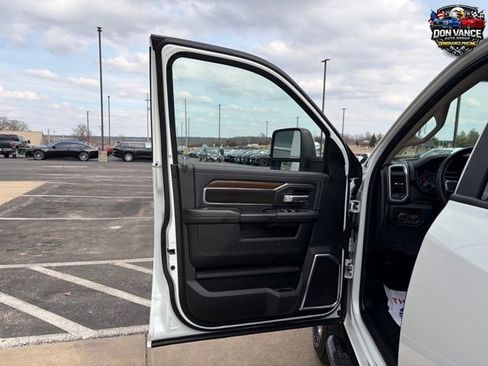 Used 2024 RAM 2500 Laramie w/ Safety Group AWD/4WD image 9
