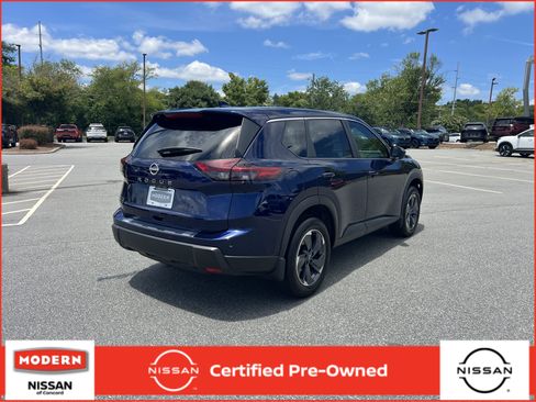 Certified 2026 Nissan Rogue SV FWD image 1