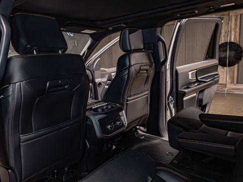 Used 2025 Ford Expedition Tremor image 25