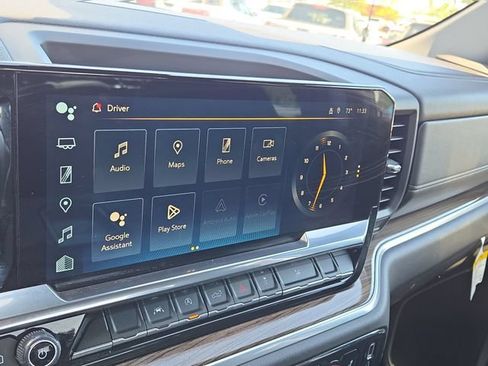 Used 2023 Chevrolet Silverado 1500 RST w/ Redline Edition AWD/4WD image 12