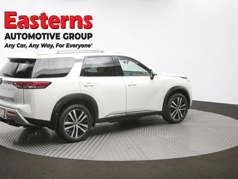 Used 2023 Nissan Pathfinder Platinum AWD/4WD image 46