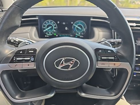 Used 2022 Hyundai Tucson Limited image 11