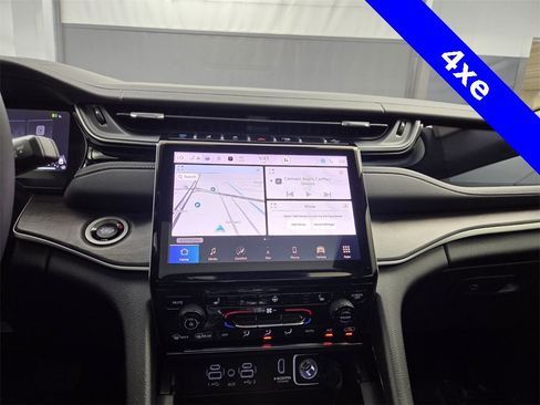 Used 2023 Jeep Grand Cherokee 4WD 4xe image 36