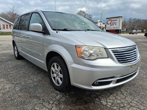 Used 2012 Chrysler Town & Country Touring w/ Entertainment Group #1 image 3