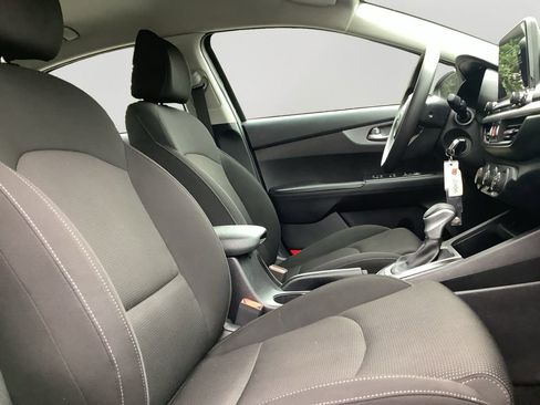 Used 2021 Kia Forte LXS FWD image 12