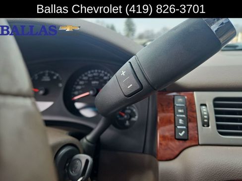Used 2010 Chevrolet Tahoe LTZ RWD image 16