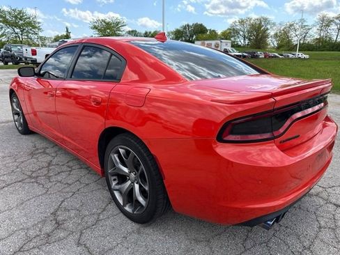 Used 2016 Dodge Charger R/T w/ Plus Group RWD image 4