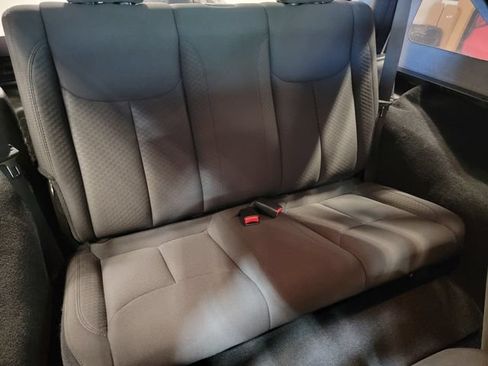 Used 2018 Jeep Wrangler Sport AWD/4WD image 14