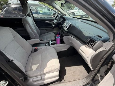 Used 2019 Honda Pilot LX image 15