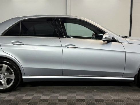 Used 2014 Mercedes-Benz E 350 E 350 Luxury 4MATIC AWD 4dr Se image 2