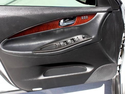 Used 2016 INFINITI QX50 AWD w/ Premium Plus Package image 10