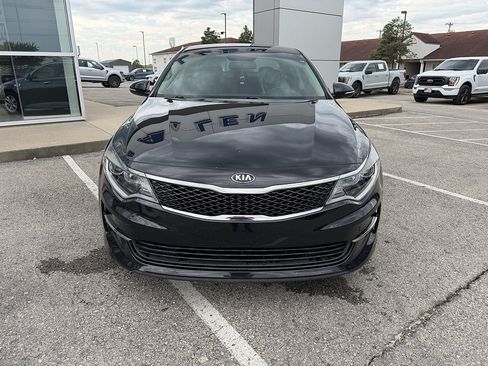 Used 2017 Kia Optima LX FWD image 9