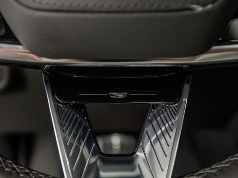 Used 2025 Cadillac Escalade V image 27