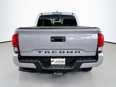 Used 2019 Toyota Tacoma TRD Off-Road AWD/4WD image 6