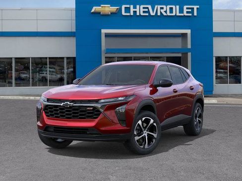 New 2026 Chevrolet Trax RS w/ Sunroof Package FWD image 6