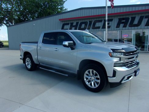 Used 2021 Chevrolet Silverado 1500 LTZ AWD/4WD image 1