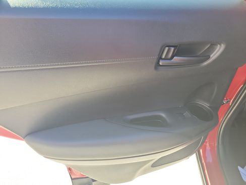 Used 2022 Toyota Corolla Cross LE FWD image 12