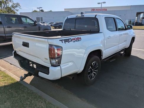 Used 2021 Toyota Tacoma TRD Sport image 3