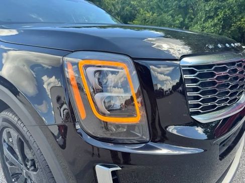 Used 2021 Kia Telluride EX w/ EX Premium Package FWD image 10