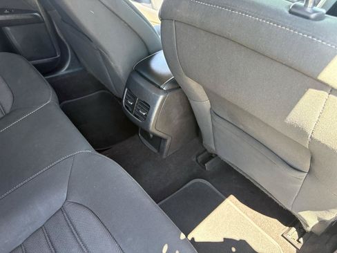 Used 2019 Ford Fusion SE FWD image 46