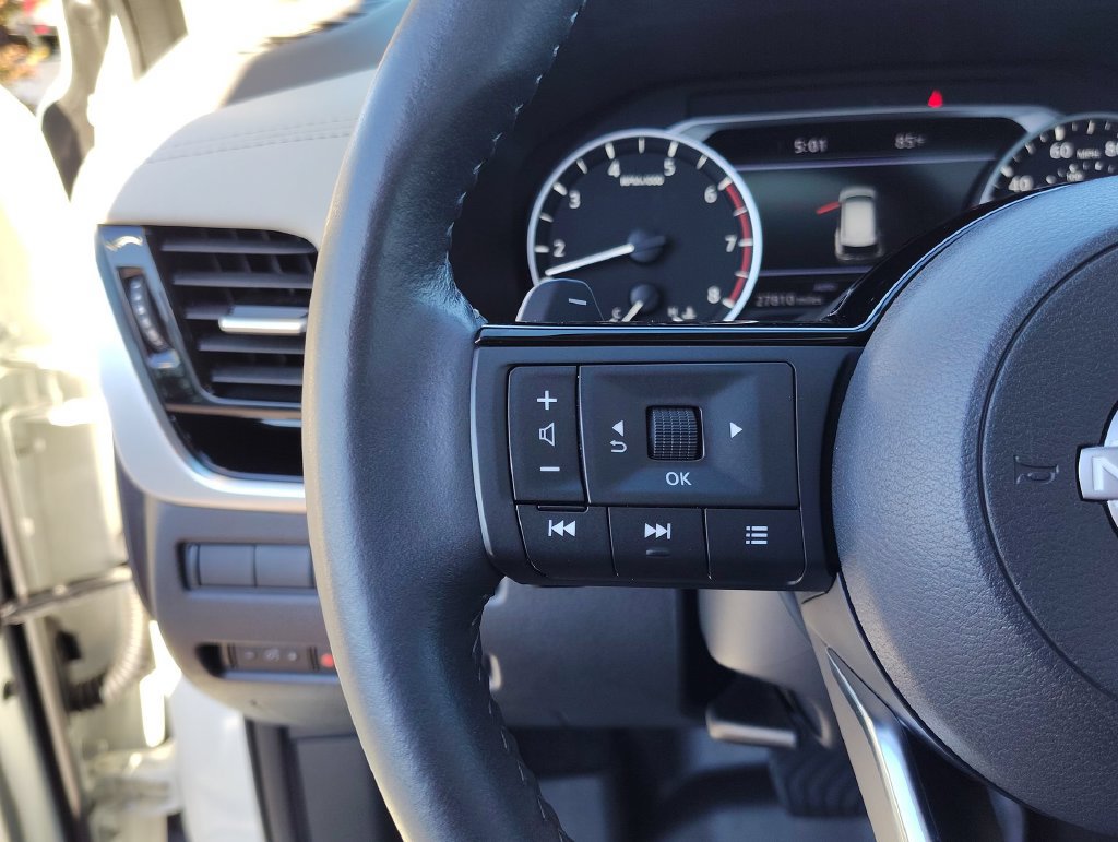 Used 2023 Nissan Rogue SL w/ SL Premium Package AWD/4WD image 17