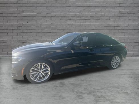Used 2023 BMW 330i Sedan w/ Premium Package RWD image 3