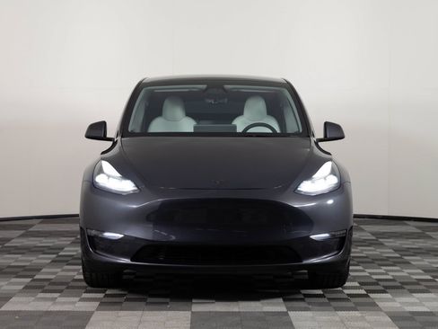 Used 2024 Tesla Model Y Long Range AWD/4WD image 11
