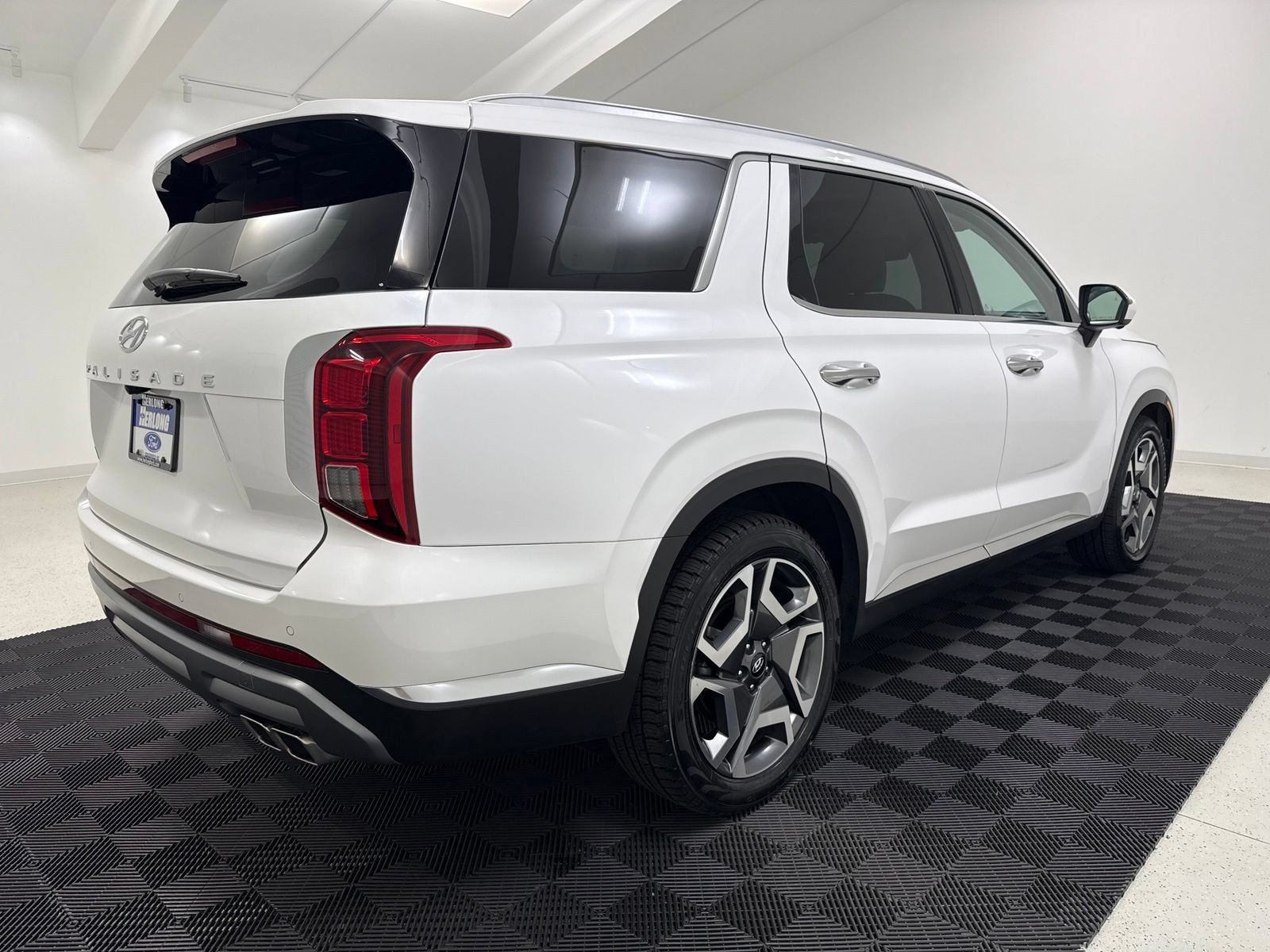 Used 2025 Hyundai Palisade Limited FWD image 8