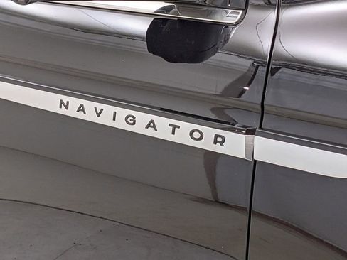 Used 2025 Lincoln Navigator L Reserve image 46