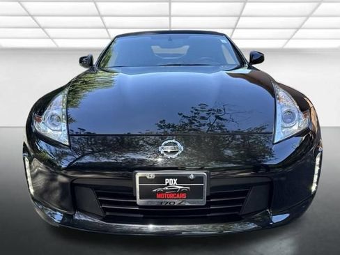 Used 2014 Nissan 370Z Touring w/ Navigation Package RWD image 9