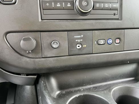 Used 2023 GMC Savana 3500 w/ Power Convenience Package image 27