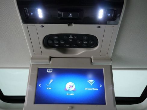 Used 2017 Cadillac Escalade Luxury image 22