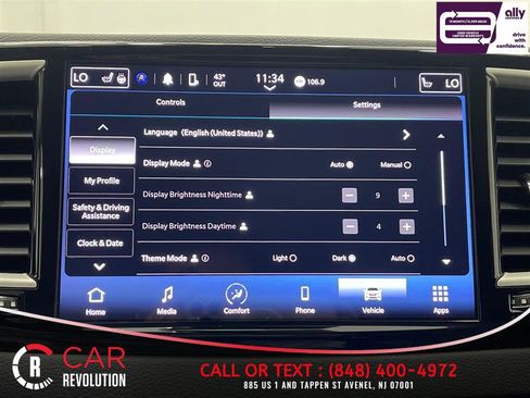 Used 2023 Chrysler Pacifica Touring-L FWD image 21