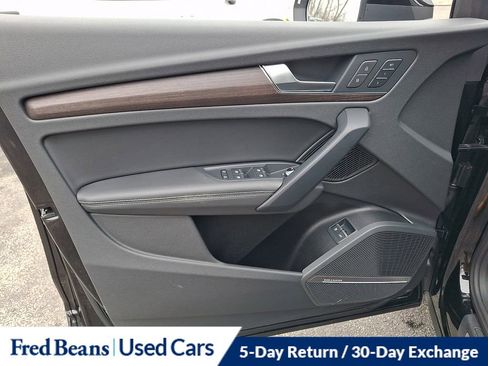 Used 2023 Audi Q5 e Premium Plus w/ Premium Plus Package image 15