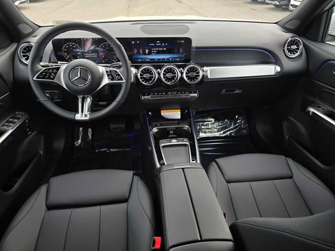 Used 2026 Mercedes-Benz GLB 250 4MATIC image 21