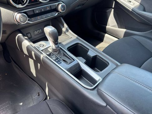 Used 2025 Nissan Sentra SV FWD image 39