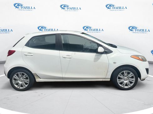 Used 2014 MAZDA MAZDA2 Sport FWD image 6