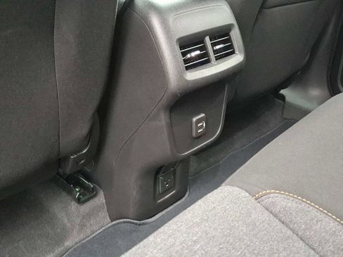 Used 2024 Chevrolet Equinox LT image 12