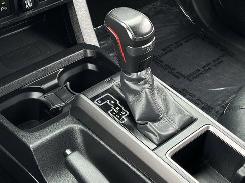 Used 2021 Toyota Tacoma TRD Pro AWD/4WD image 17