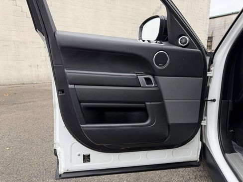 Used 2020 Land Rover Range Rover Sport HSE image 30