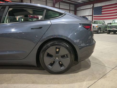 Used 2023 Tesla Model 3 Standard Range RWD image 5