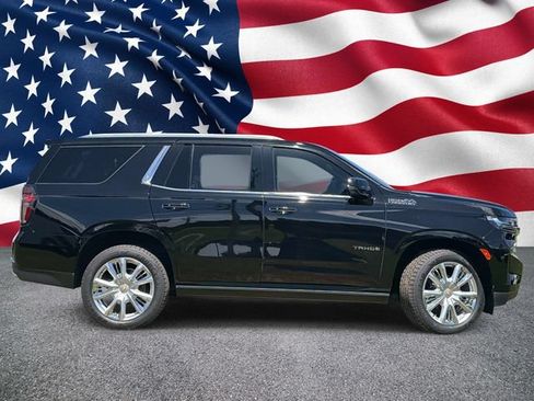 Used 2023 Chevrolet Tahoe High Country w/ Premium Package 2 AWD/4WD image 4