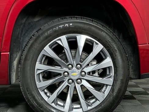 Used 2023 Chevrolet Traverse Premier w/ LPO, Floor Liner Package FWD image 10
