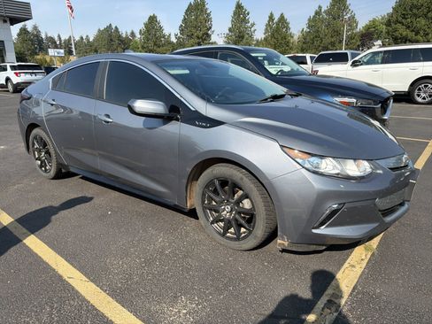 Used 2018 Chevrolet Volt LT w/ Comfort Package FWD image 5