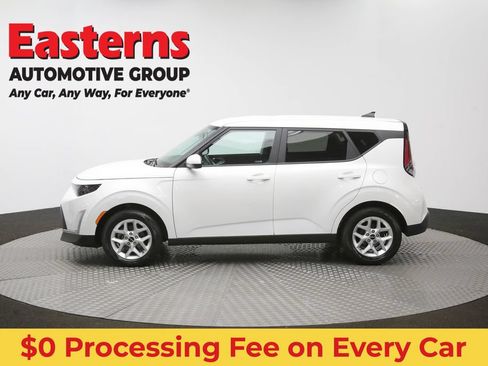 Used 2024 Kia Soul LX w/ Option Group 015 FWD image 57