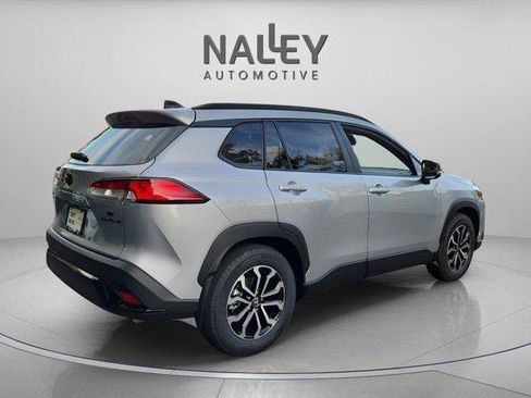 Certified 2025 Toyota Corolla Cross AWD Hybrid w/ Moonroof Package image 5