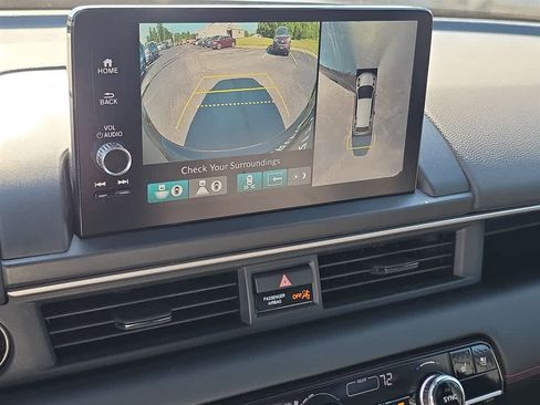Certified 2025 Honda Pilot Black Edition image 15