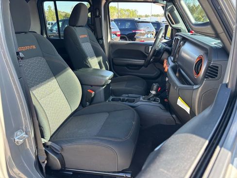 Used 2021 Jeep Gladiator Mojave image 18